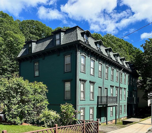 Green Building Featuring Balcony